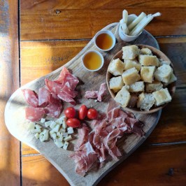 Tuscany Beekeeping Tour