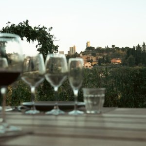 Tuscany wine tasting