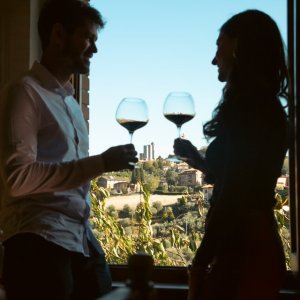 Tuscany wine tasting