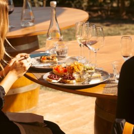 Tuscany wine tasting