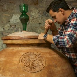 Tuscany wine tasting