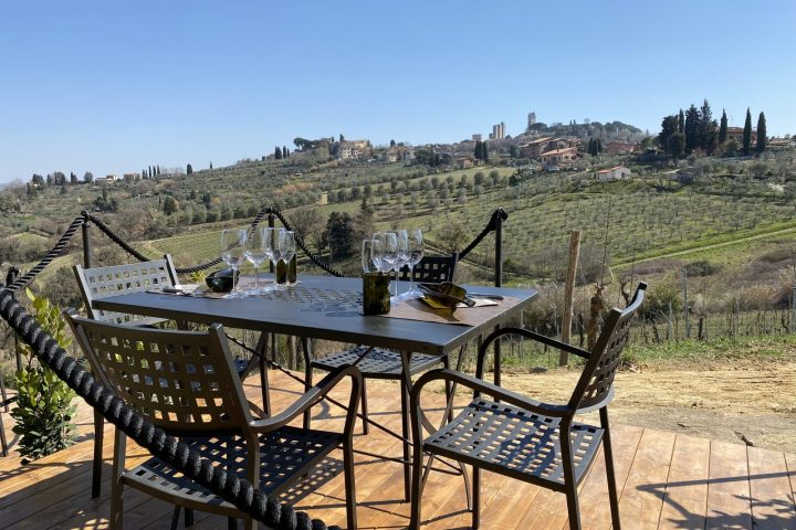 Tuscany wine tasting