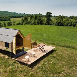 picnic vineyard in tuscania