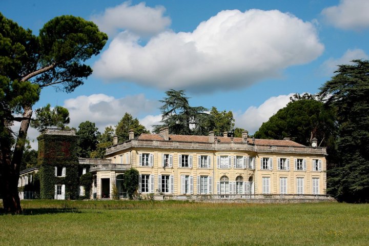 Bordeaux Vertical Wine Experience