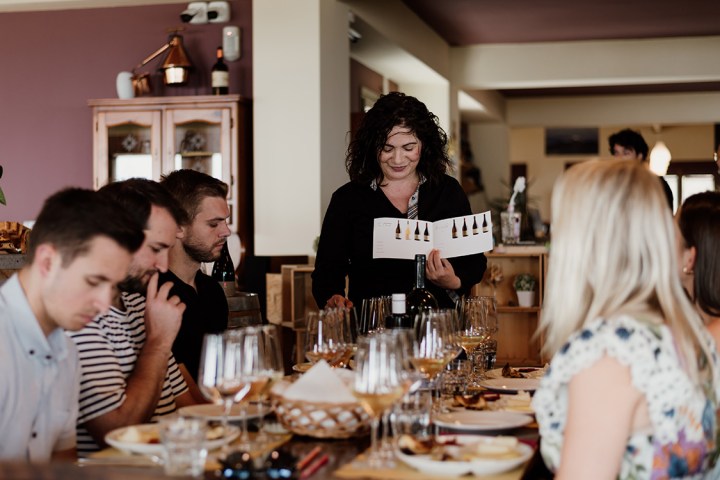 Catânia Wine Tasting & Light Lunch Experience