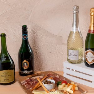 Sparkling Wines Visit & Paring Experience