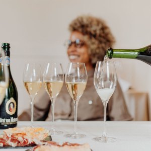 Sparkling Wines Visit & Paring Experience