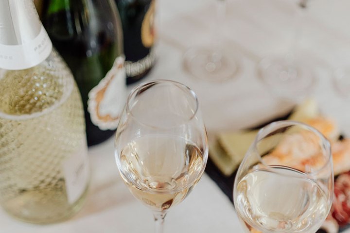 Sparkling Wines Visit & Paring Experience