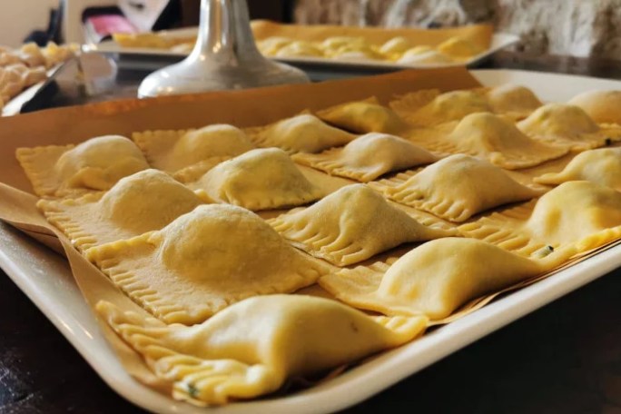 Pasta Masterclass & Wine Tour in the Vineyard Experience