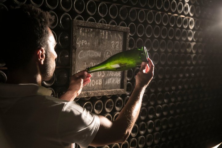 Sparkling Wines Visit & Paring Experience