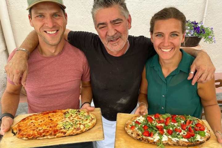 Pizza Masterclass & Wine Tour in the Vineyard Experience