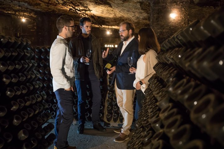 Sparkling Wines Visit & Paring Experience