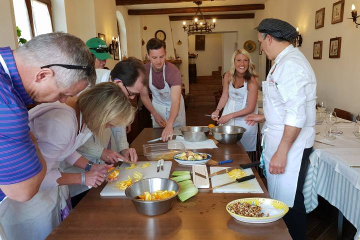 Sorrento Cooking Class Experience