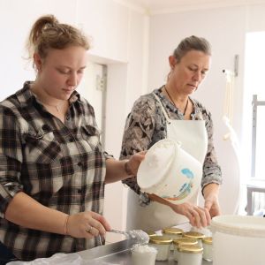 Rhône-Alpes Cheese Factory Experience