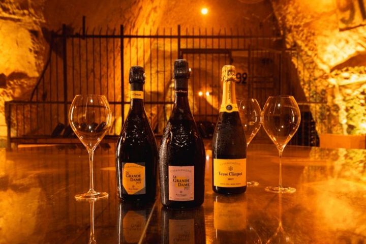 Champagne Brut Tasting Experience
