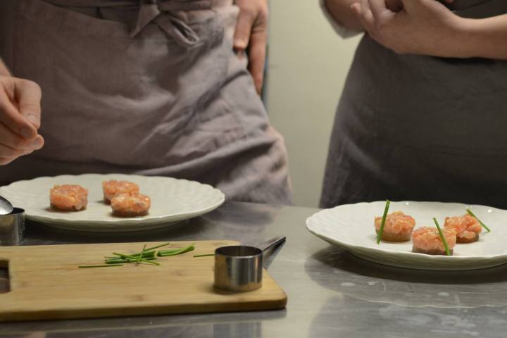 Paris Morning Market Visit & Cooking Class Experience