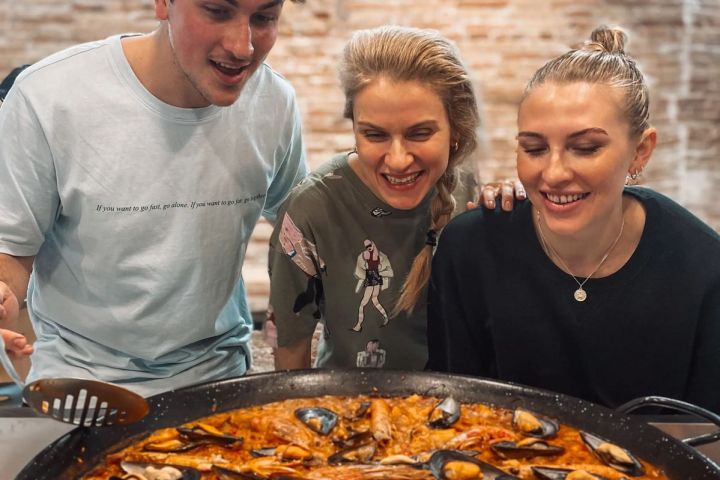 Barcelona Signature Paella Experience