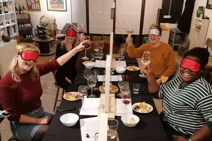 Barcelona Blind Wine Tasting Class Experience