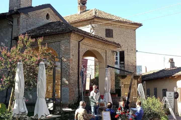 neive wine tasting tour