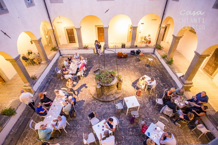 Chianti wine and olive tour in Italy