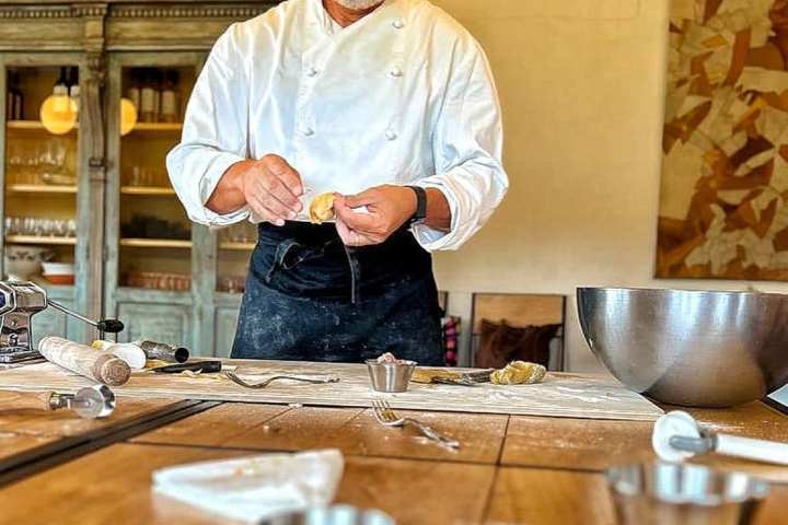 Tuscan cooking class in Pozzo della Chiana near Arezzo