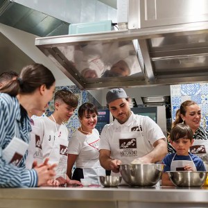 Small group cooking class in Sorrento countryside farmhouse kitchen