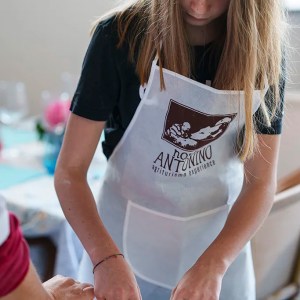 Authentic pizza class in Sorrento on a family farm
