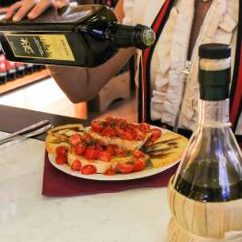 Tuscan Wine & Olive Oil Tasting in San Gimignano